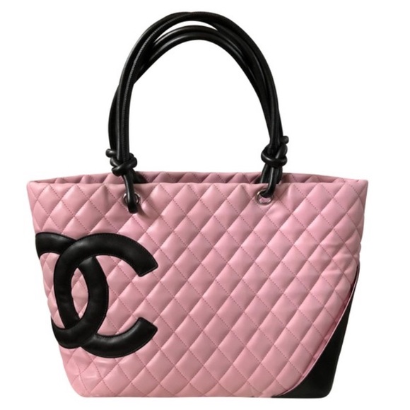 CHANEL Handbags - 💕The perfect pink Valentine’s Day gift💕CHANEL